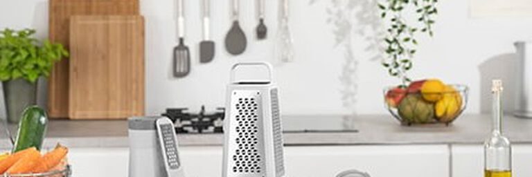 cat-overlaping-text-tools-z-cut_590x300